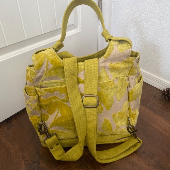 Petunia Pickle Bottom ‘Cake’ diaper bag - Picture 2 of 2